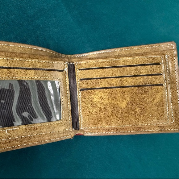 Attack on Titan Anime Bifold Wallet - Picture 5 of 7